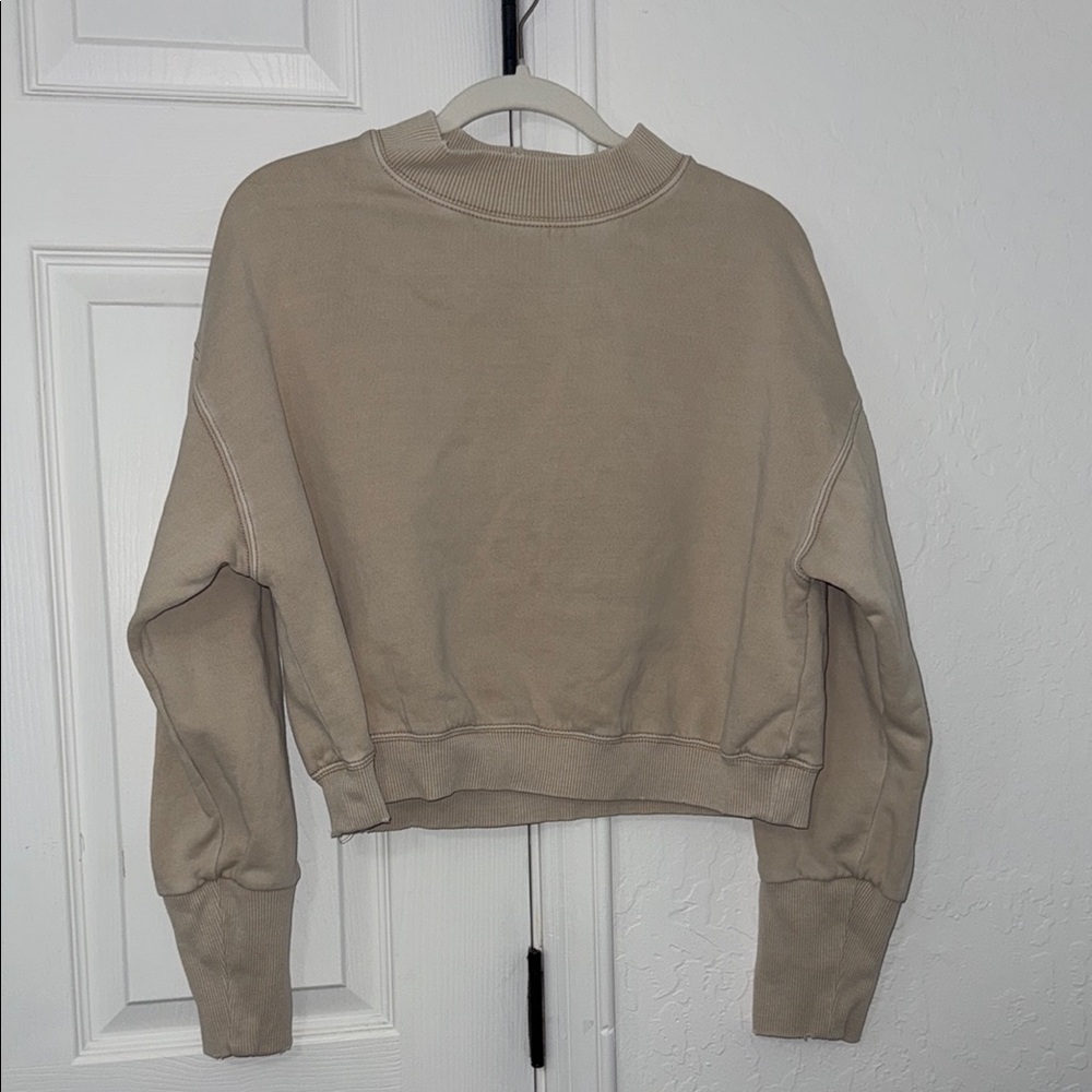 FREE PEOPLE Tan Cropped Sweatshirt